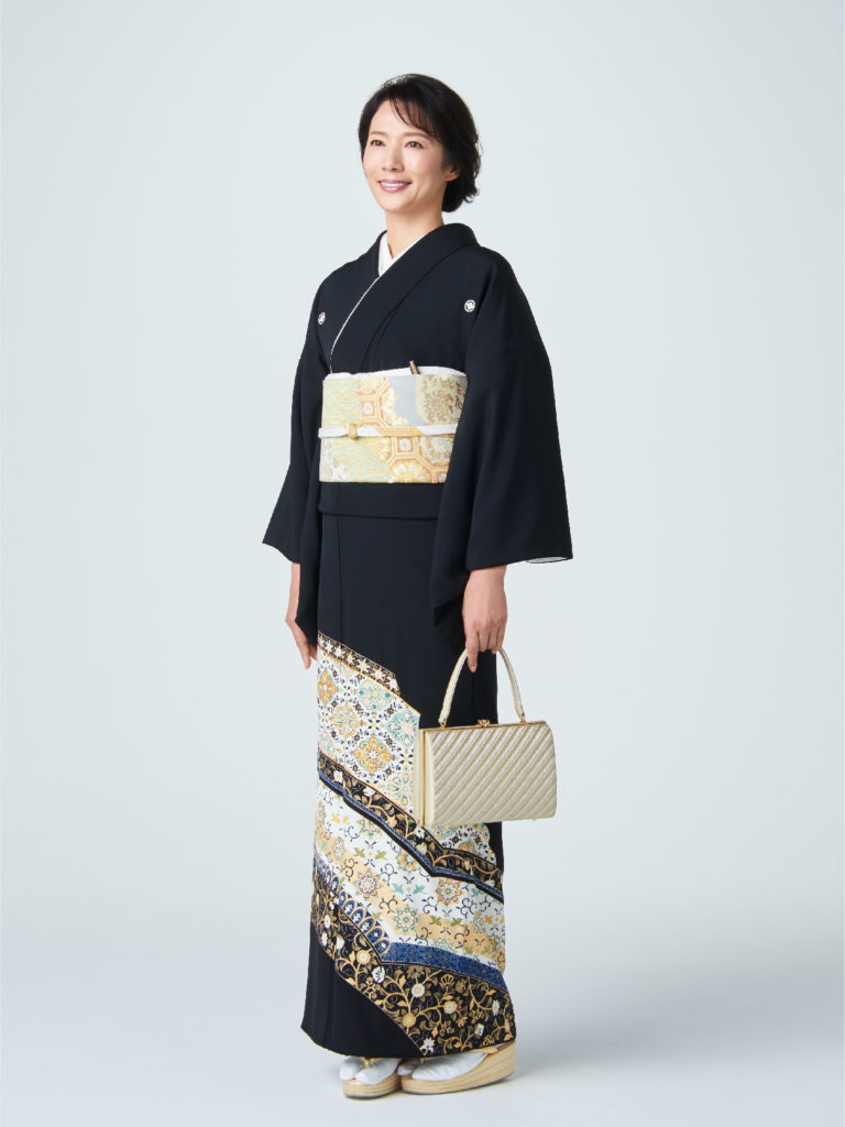 黒留袖_唐花有職文