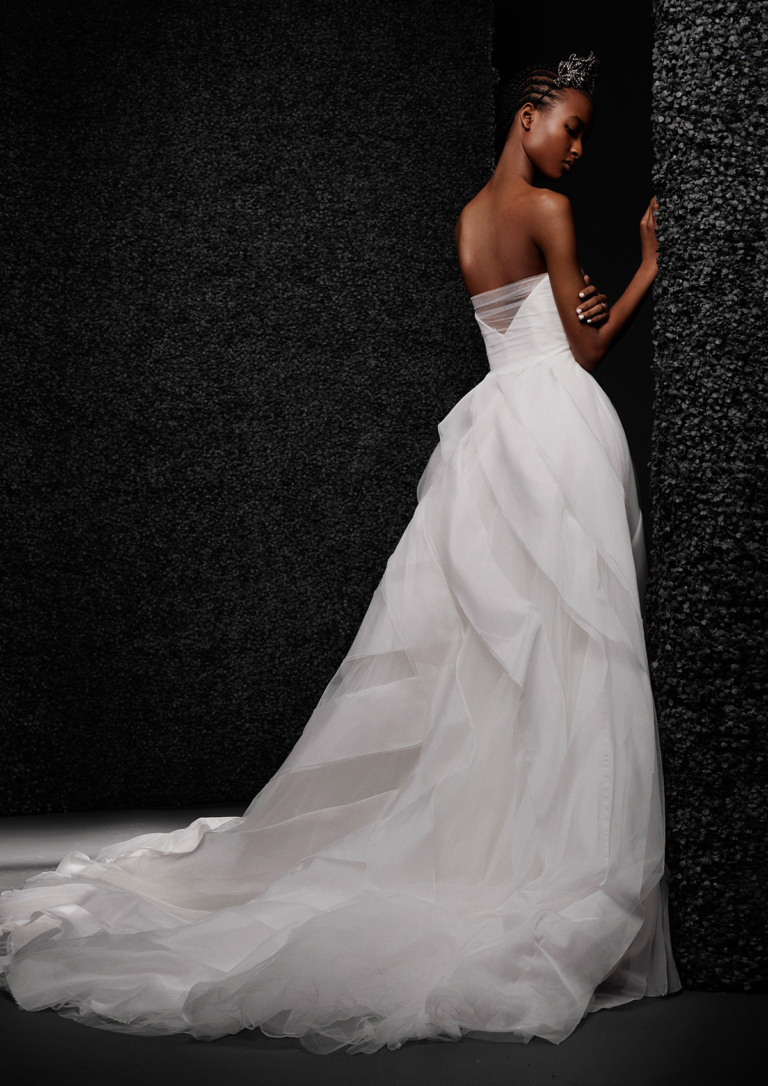 VERA WANG BRIDE<br />
YVETTE
