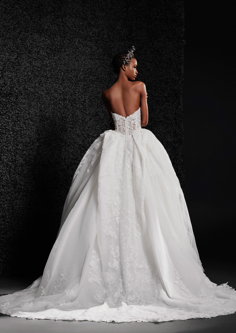 VERA WANG BRIDE<br />
LUCIENNE
