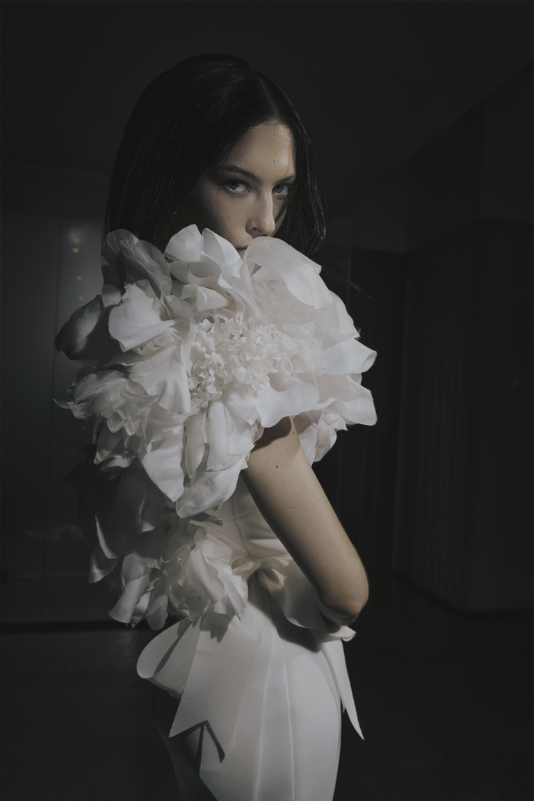 2023 COLLECTION<br />
GILBERTE