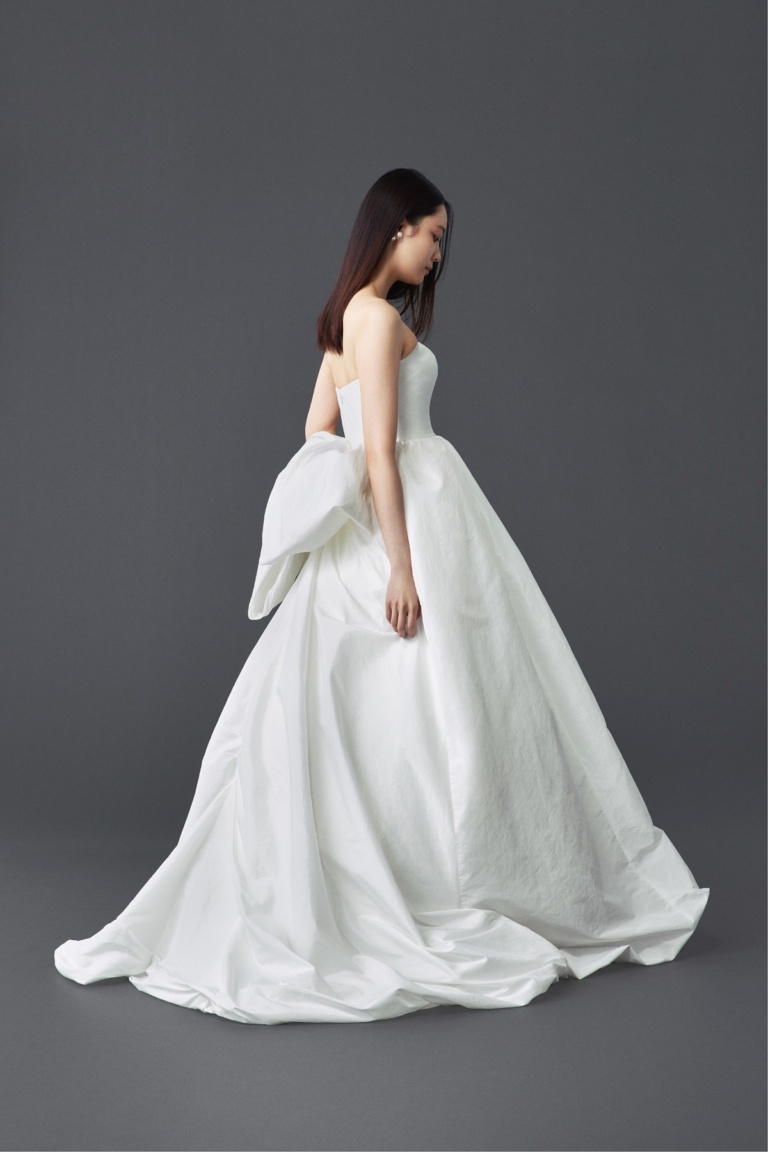 AMPARO<br />
<br />
￥594,000（税込）